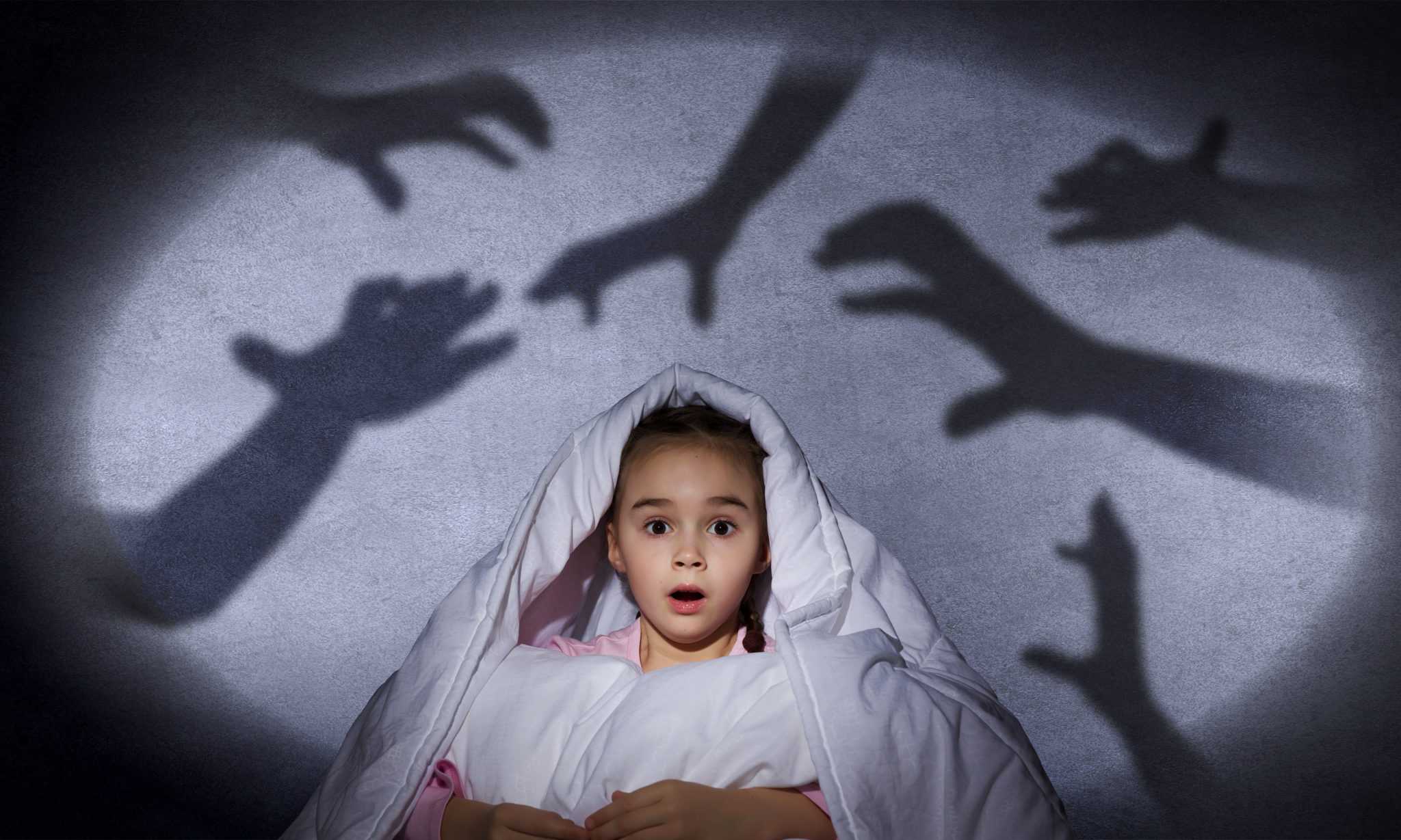 Почему ребенок боится темноты