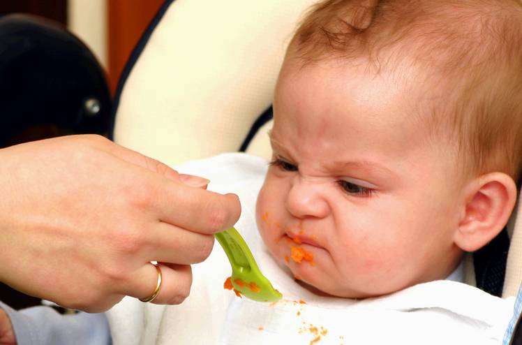 Выплевываем пищу - болталка для мамочек малышей до двух лет - страна мам