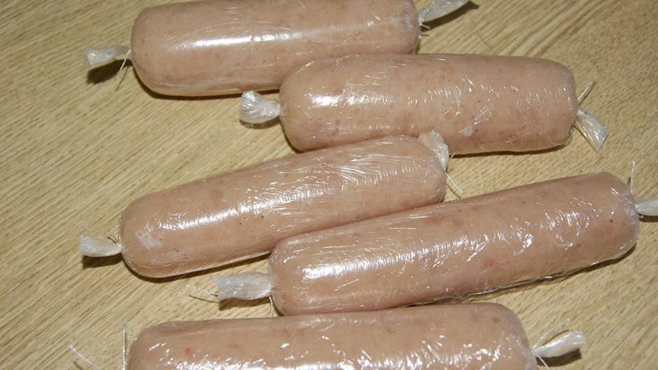 Рецепт: универсальные домашние сосиски своими руками, 9 шагов к приготовлению