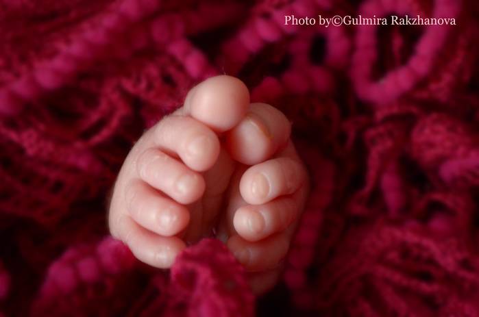 Когда друзьям и родственникам можно показывать новорожденного