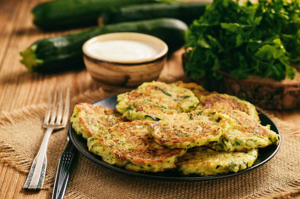 Оладьи из кабачков - лучшие рецепты. как правильно и вкусно приготовить оладьи из кабачков. - автор екатерина данилова - журнал женское мнение
