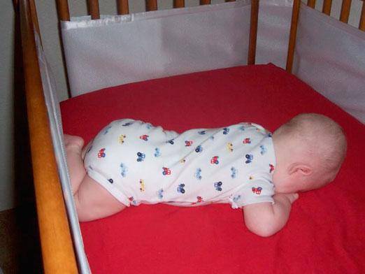 План действий, если грудничок переворачивается во сне на живот и просыпается. ребенок переворачивается во сне и просыпается