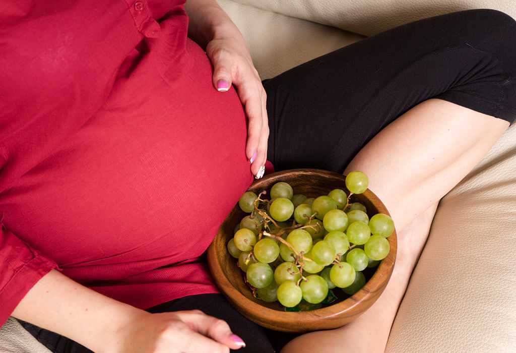 Виноград при беременности: можно ли есть, чем полезен