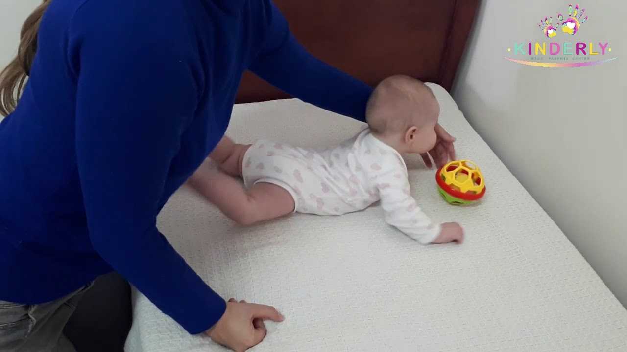 Как научить ребенка быстро переворачиваться