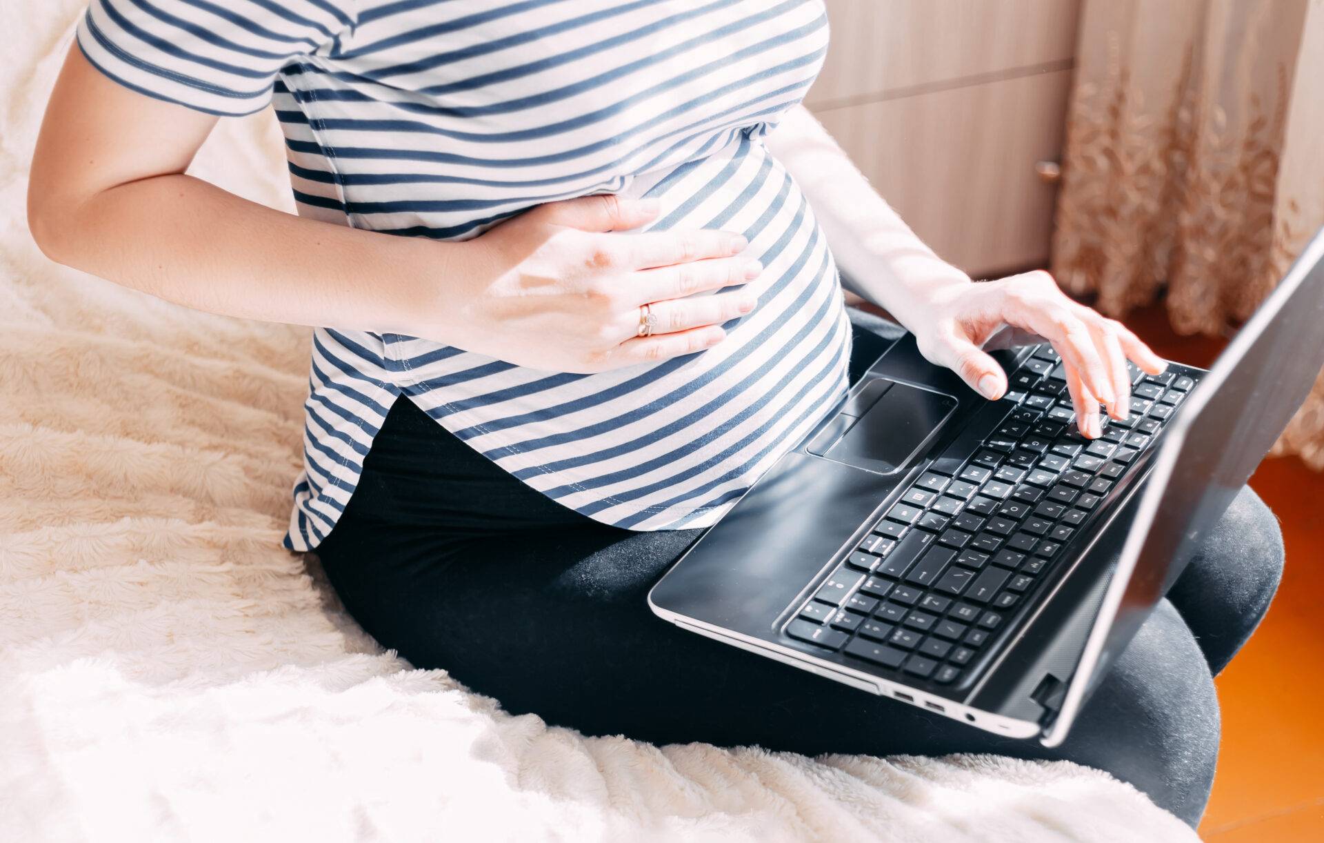 Беременность и компьютер: влияет ли, сколько можно сидеть