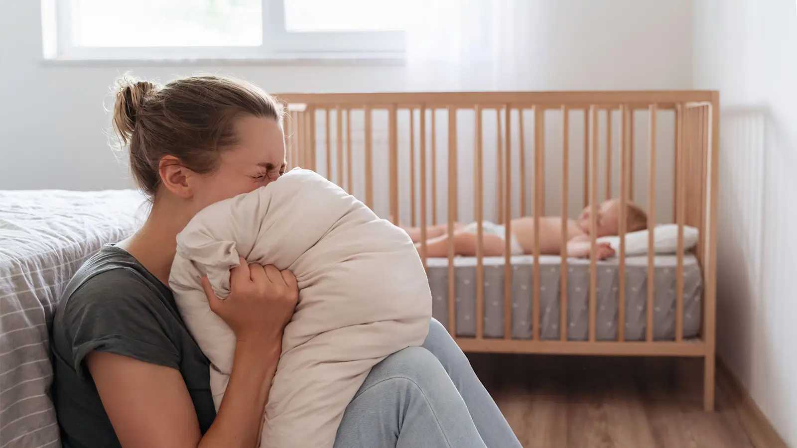 6 худших советов, которые можно дать маме в послеродовой депрессии