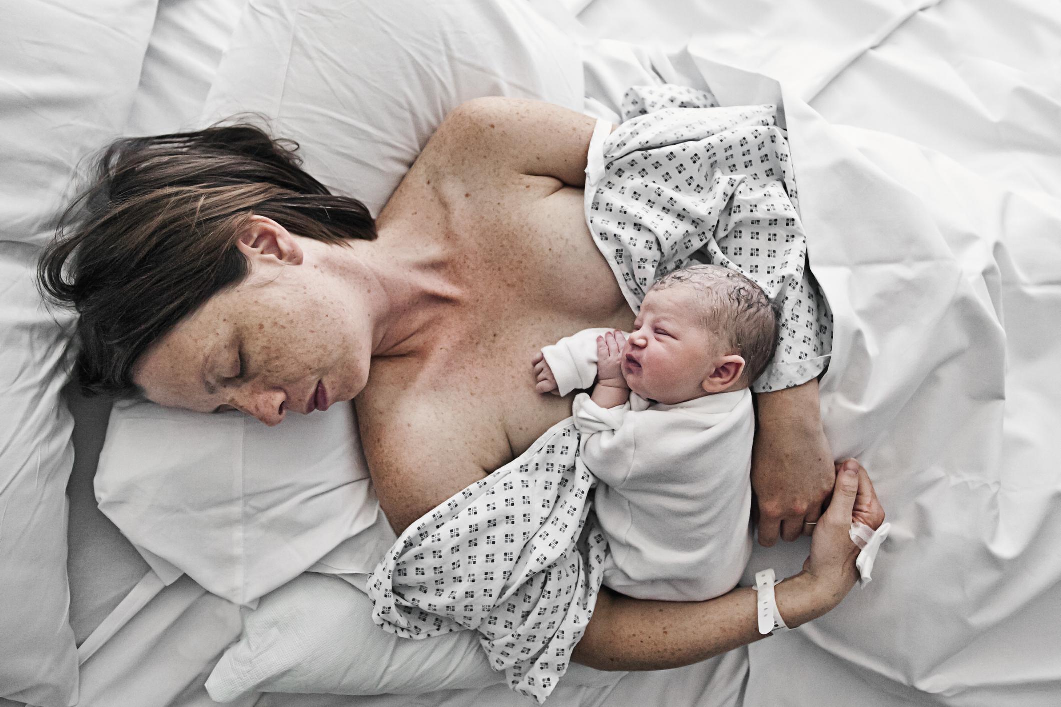 После родов можно спать. Женщины после рождения ребенка.