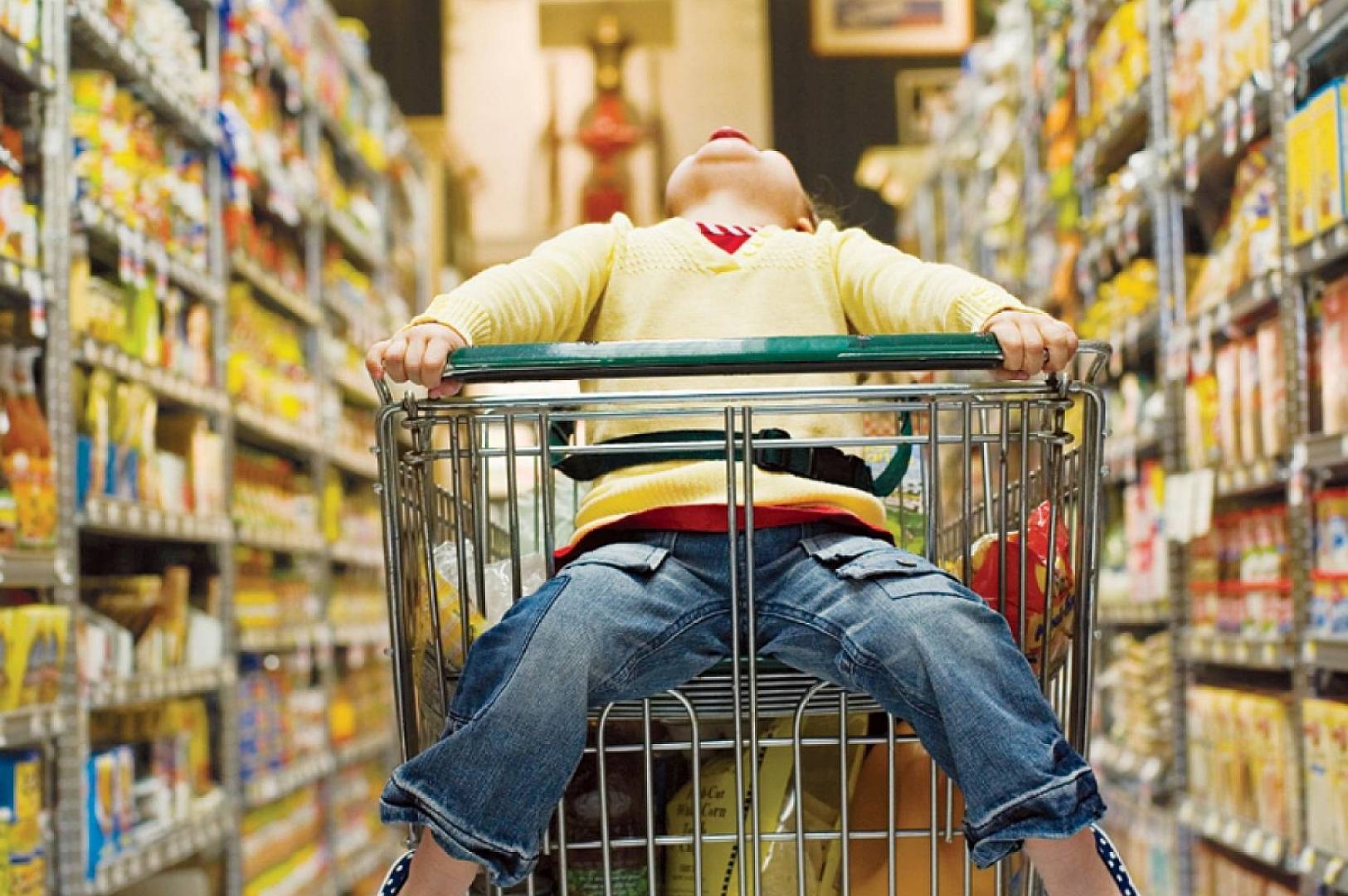 Магазинная истерика у ребенка: как справиться | простая диета