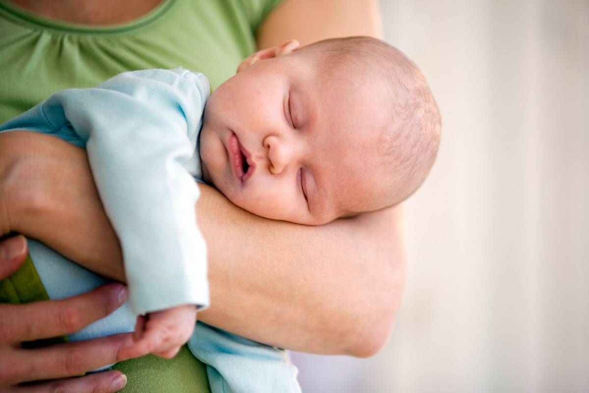 Как уложить спать новорожденного: советы и правила для родителей