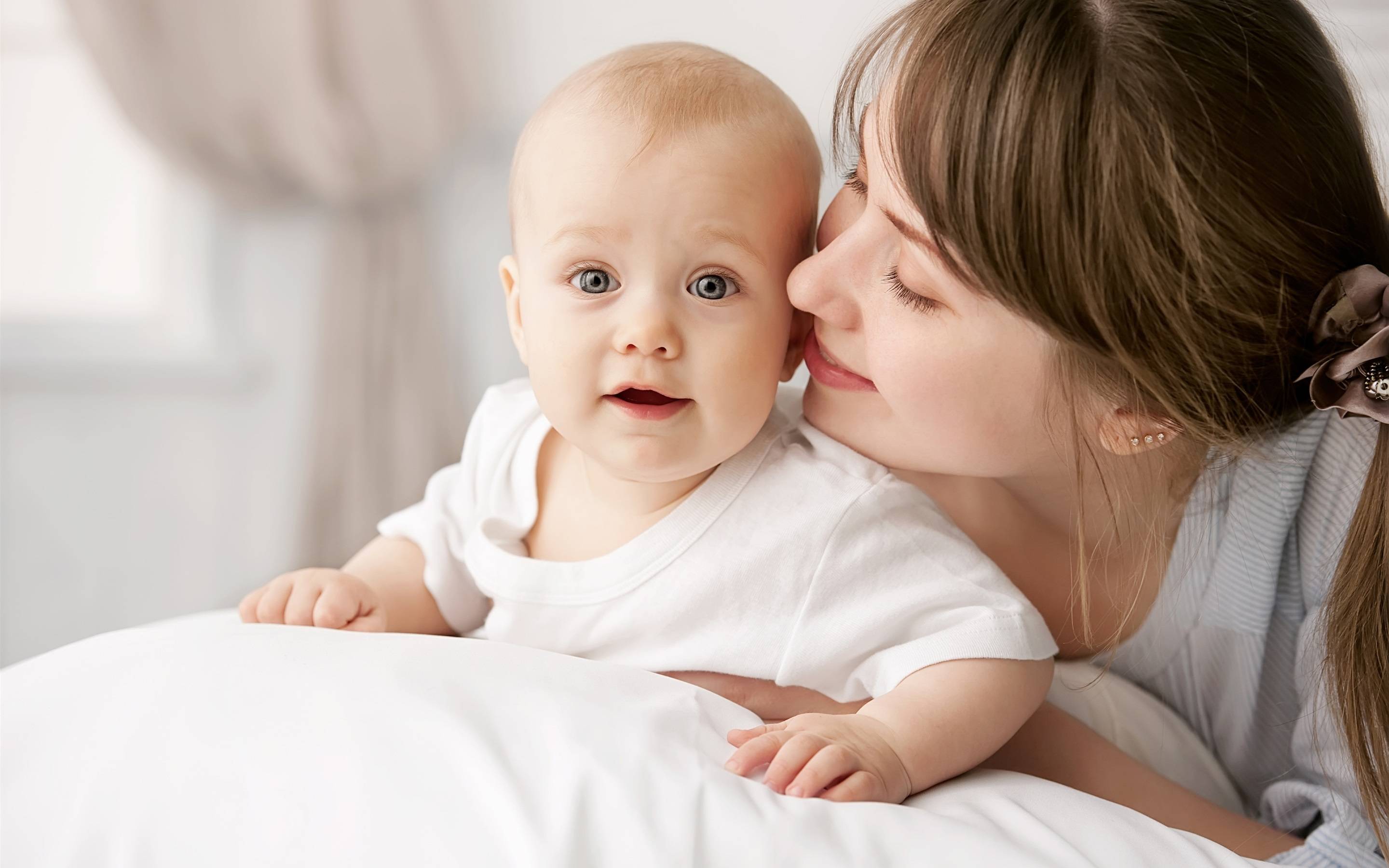 9 особенностей, которые передаются детям от мамы