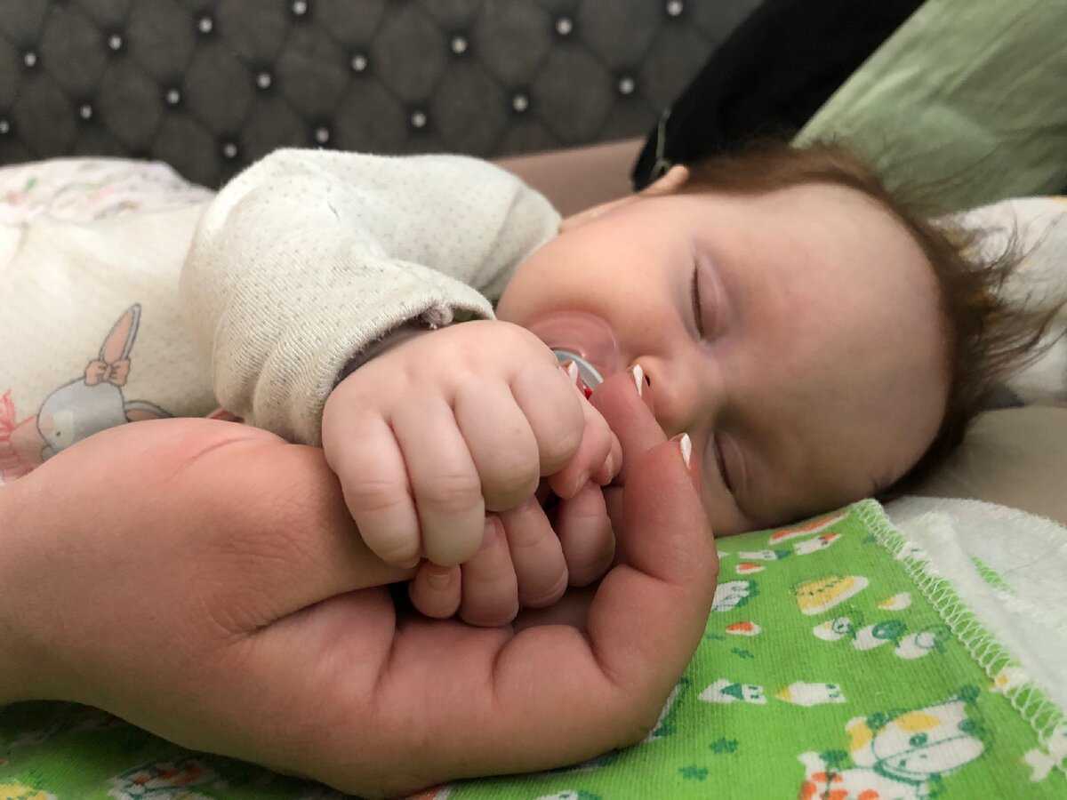Эффективные методы по отучению ребенка от укачивания перед сном