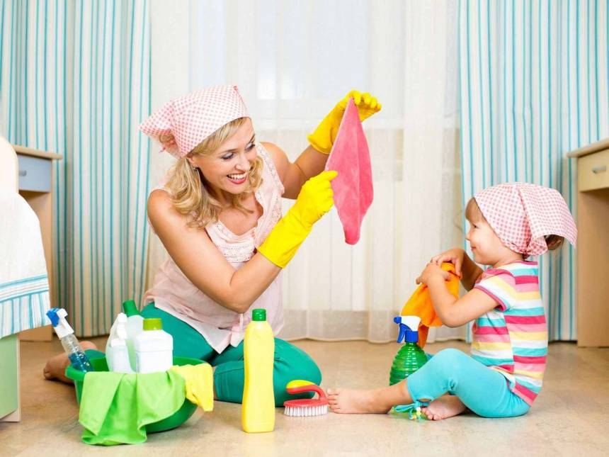 Домашние обязанности детей: как приучить ребенка помогать по дому