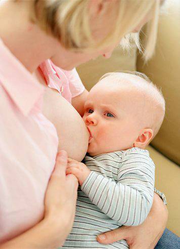 Что делать, если ребенок кусает грудь при кормлении - onwomen.ru