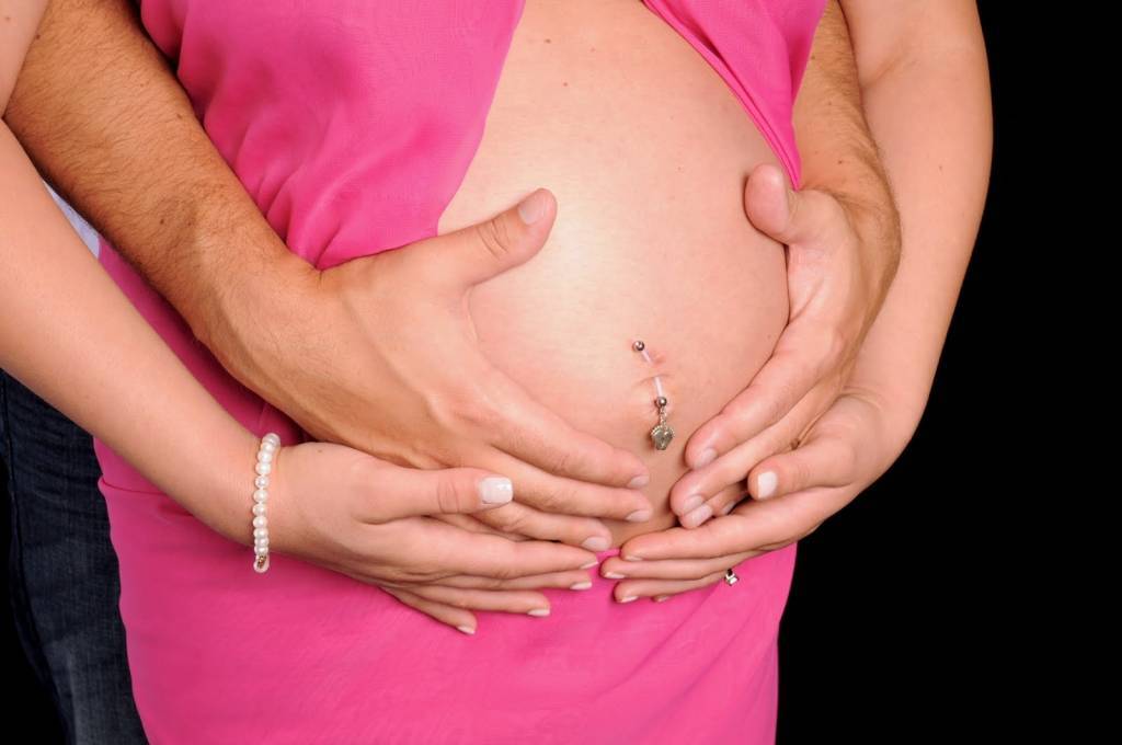 Пирсинг и беременность: стоит ли делать, когда снимать, можно ли носить?