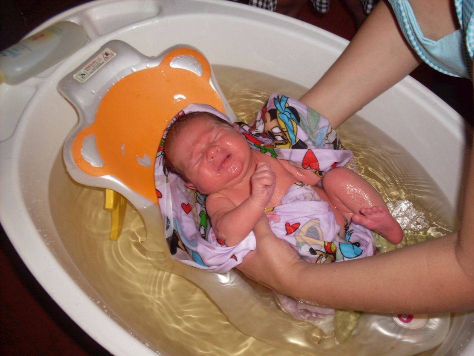 Как купать младенца: 11 шагов (с иллюстрациями)