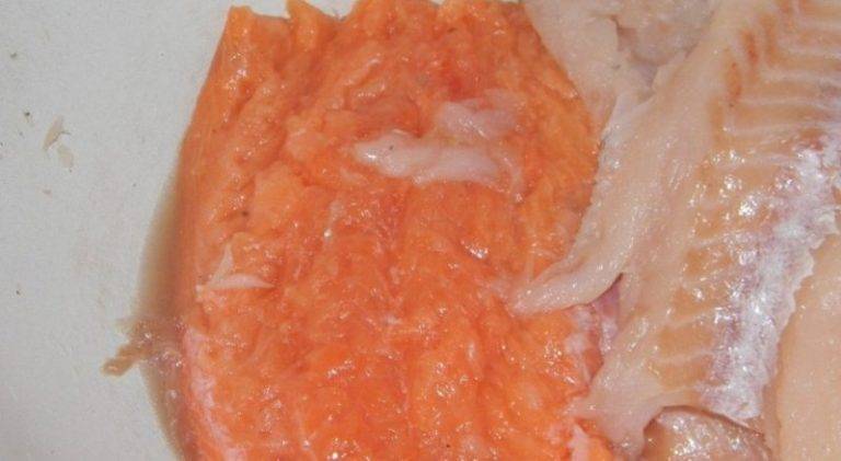 Можно ли копченую рыбу кормящей маме?