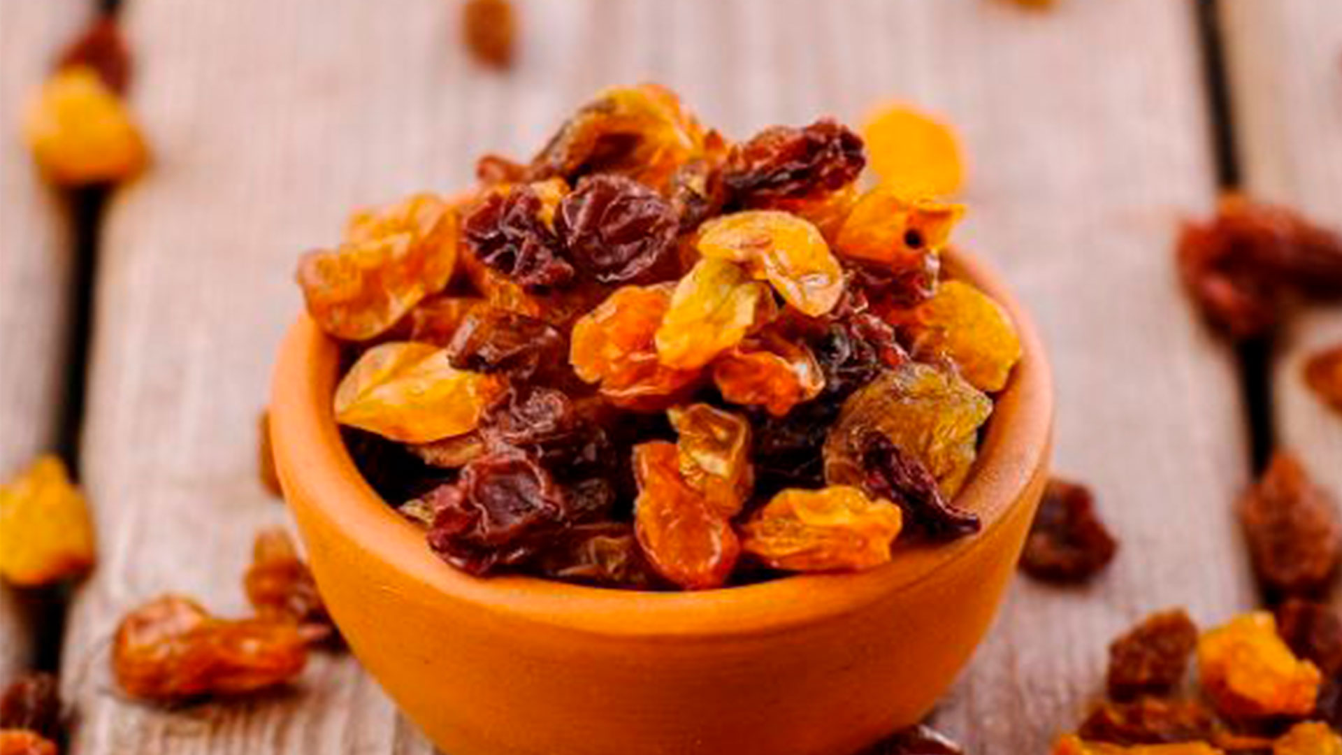 Изюм при грудном вскармливании: можно или нельзя