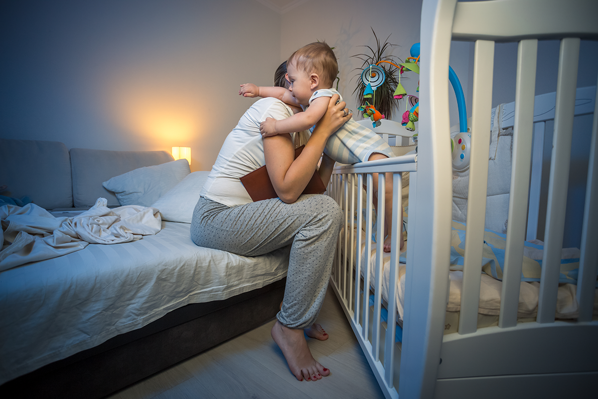 Почему ребенок 6 месяцев просыпается ночью каждый час