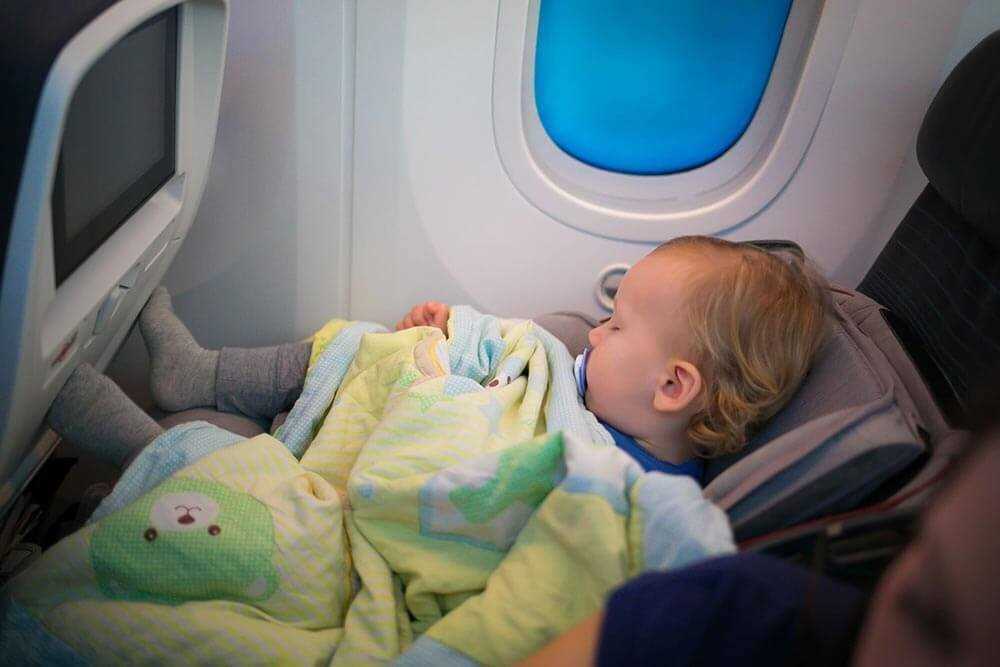 Ребенок боится самолета
