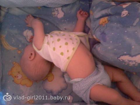 10 причин, которые лежат в основе выгибания младенца дугой и запрокидывания головы