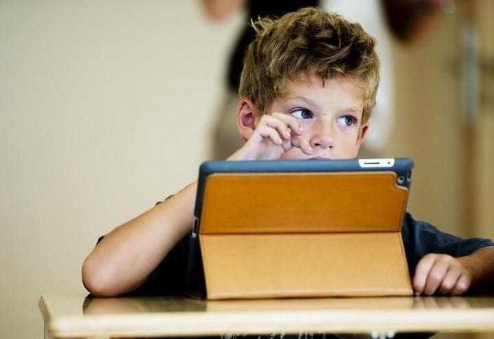 Влияние планшета на ребенка: 10 причин сказать планшету «нет»